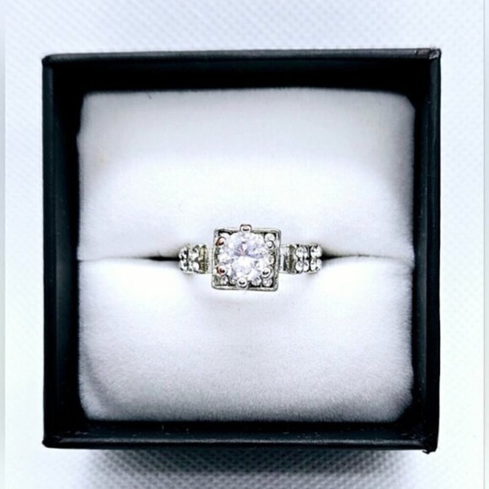 CZ Solitaire Ring Silver Tone Engagement Style Size 6.5 Classic